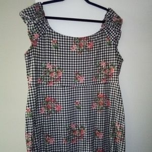 Black & White Floral Plus Dress